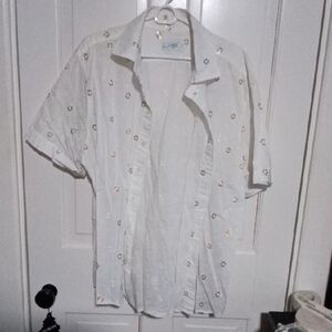 White Short-Sleeve Button-Down Shirt with Subtle Floral Embroidery